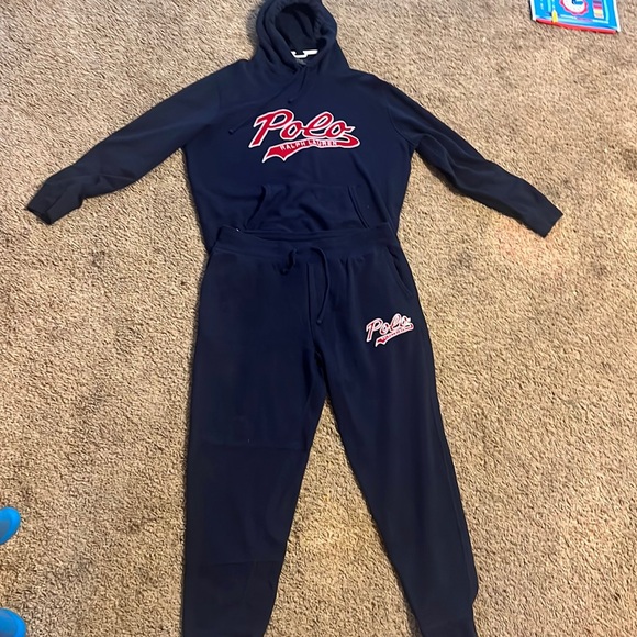 Matching polo Ralph Lauren sweatsuit